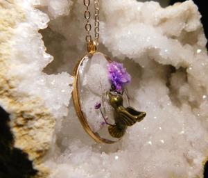Hummingbird Resin Nature Necklace - Bronze Chain